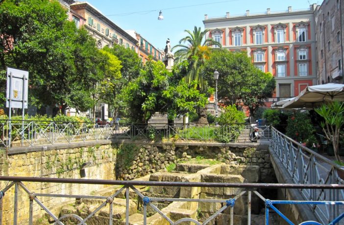 piazza bellini napoli