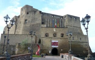 attractions naples