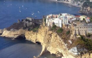 how to go to procida